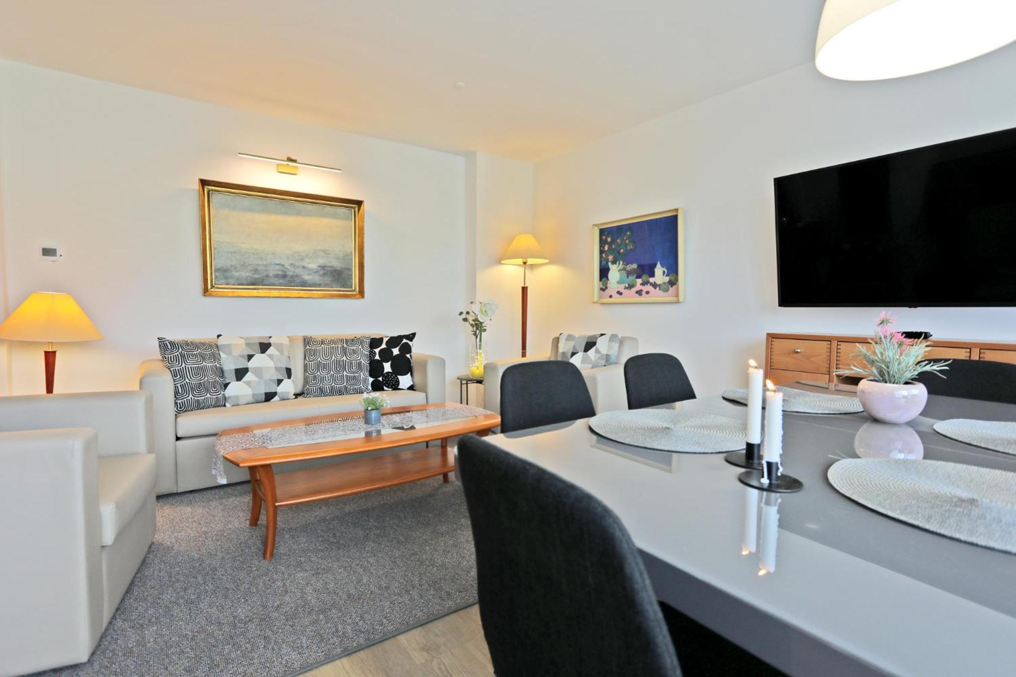 Atrium Apartman Heviz Mit Panoramaterrasse Und Tiefgarage Exterior photo